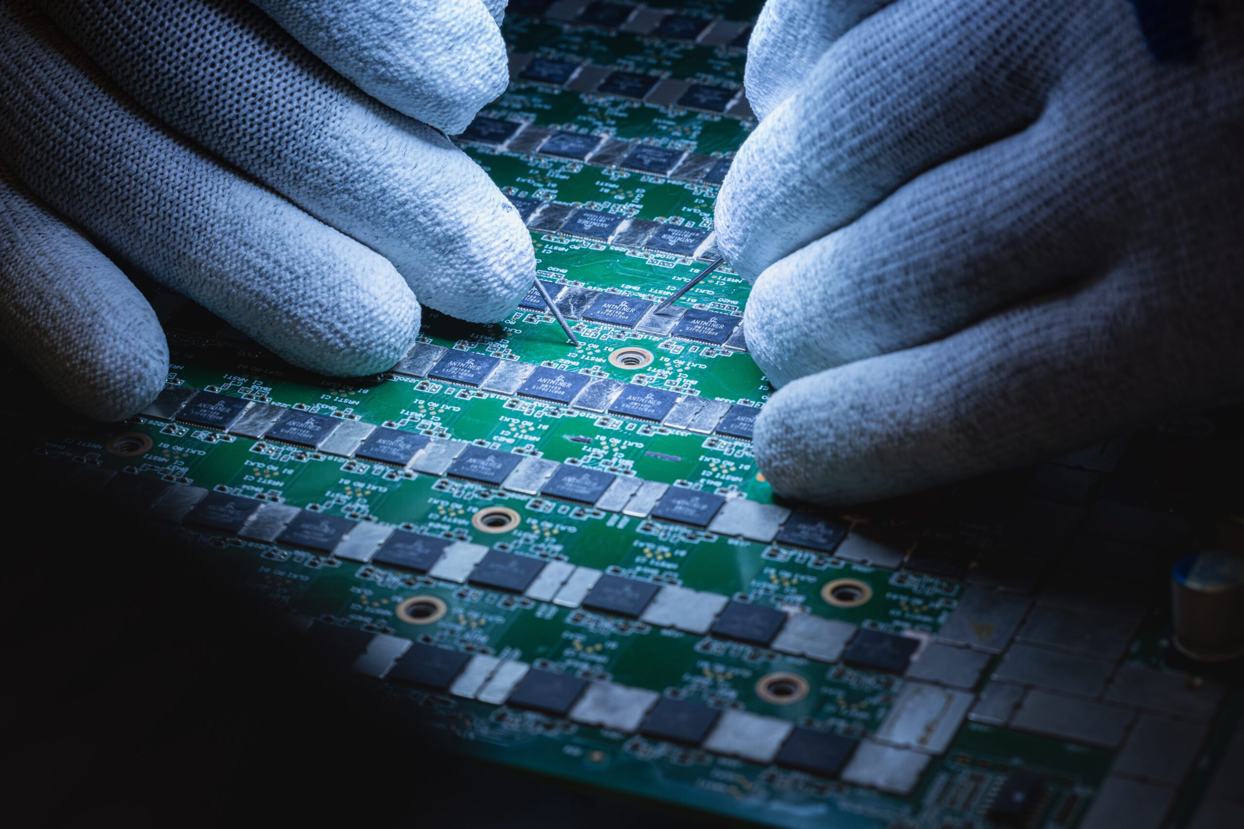 Microsoldadura en reparación de ASIC miners