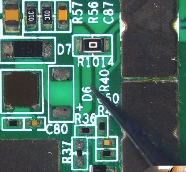 Pista de 21 V hacia MOSFET en hashboard Antminer S19